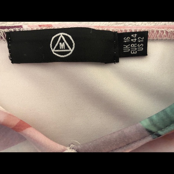 NWNT | Misguided Crop Top | Floral | US12 - Picture 3 of 3